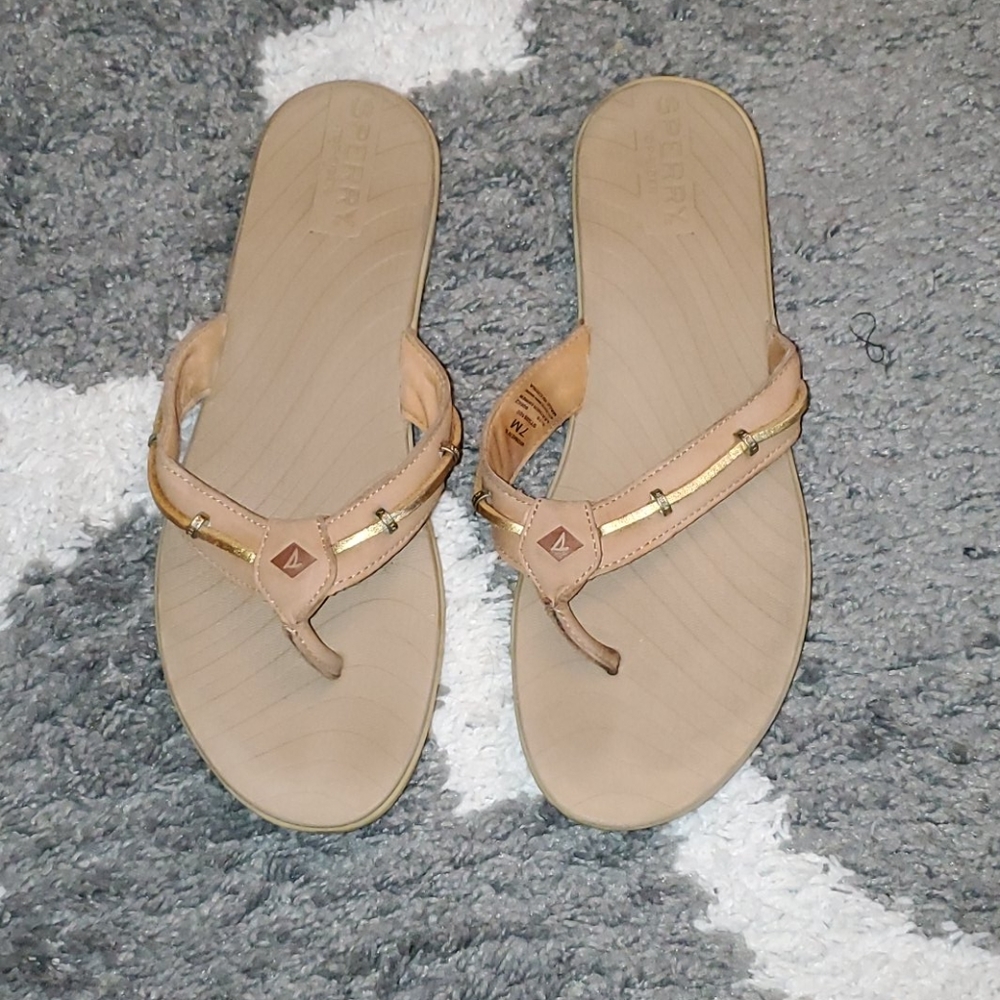 Sperry flip flops